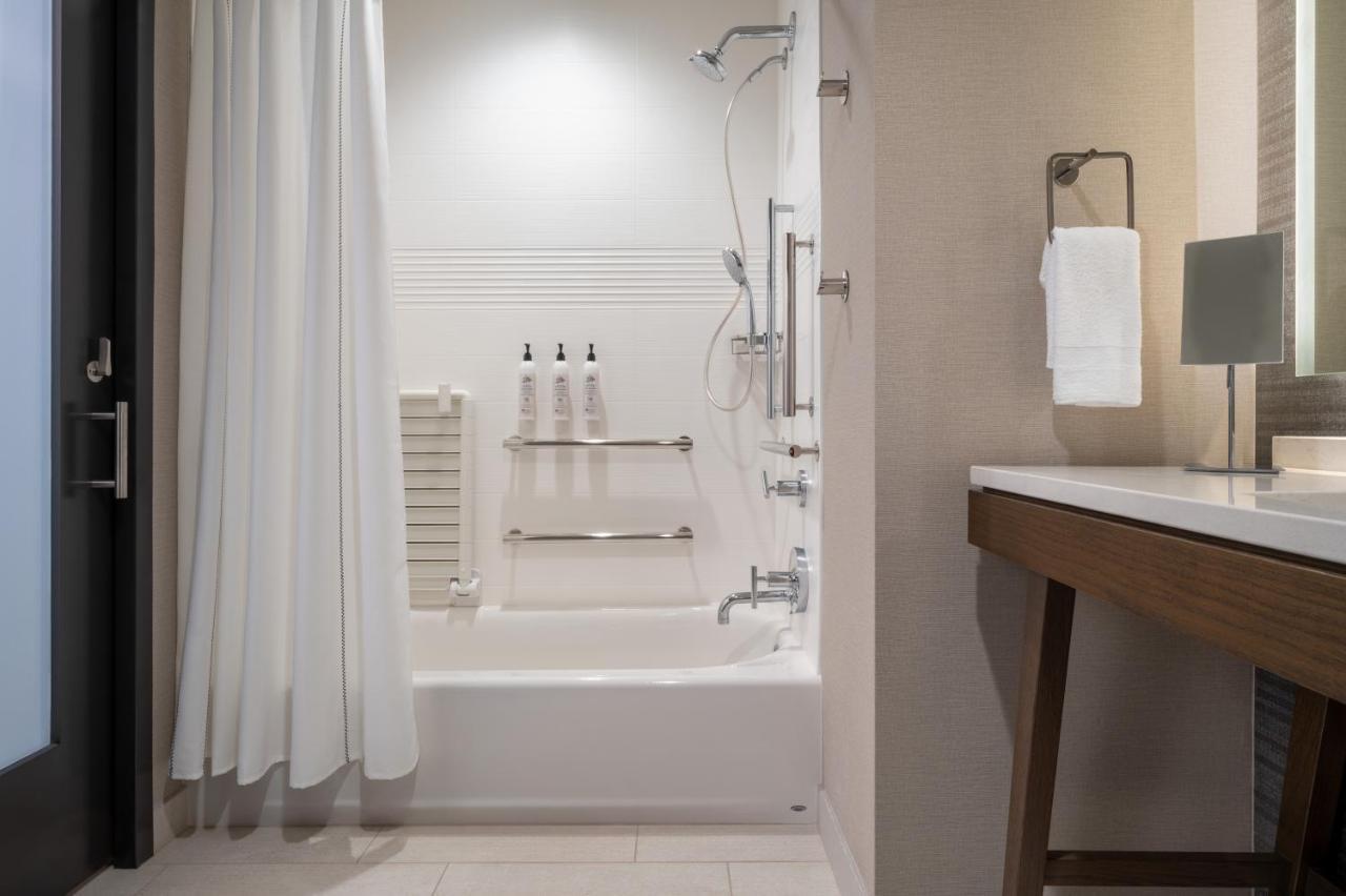 Delta Hotels By Marriott Wichita Falls Convention Center מראה חיצוני תמונה